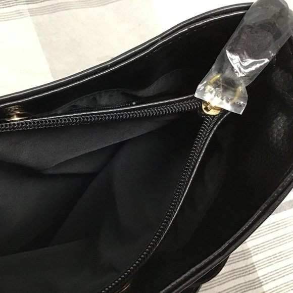 GIANI BERNINI Pebble Bridle Leather Crossbody In Black - NWT - Picture 8 of 11